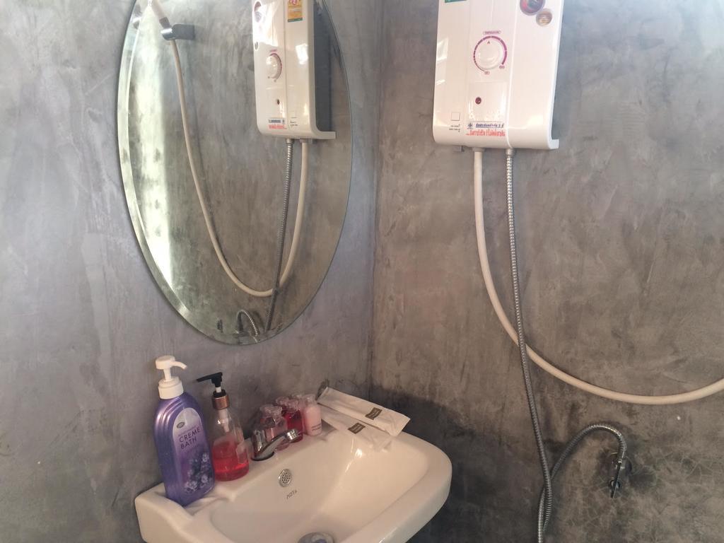 L.J.Guesthouse Ko Pha Ngan Dış mekan fotoğraf
